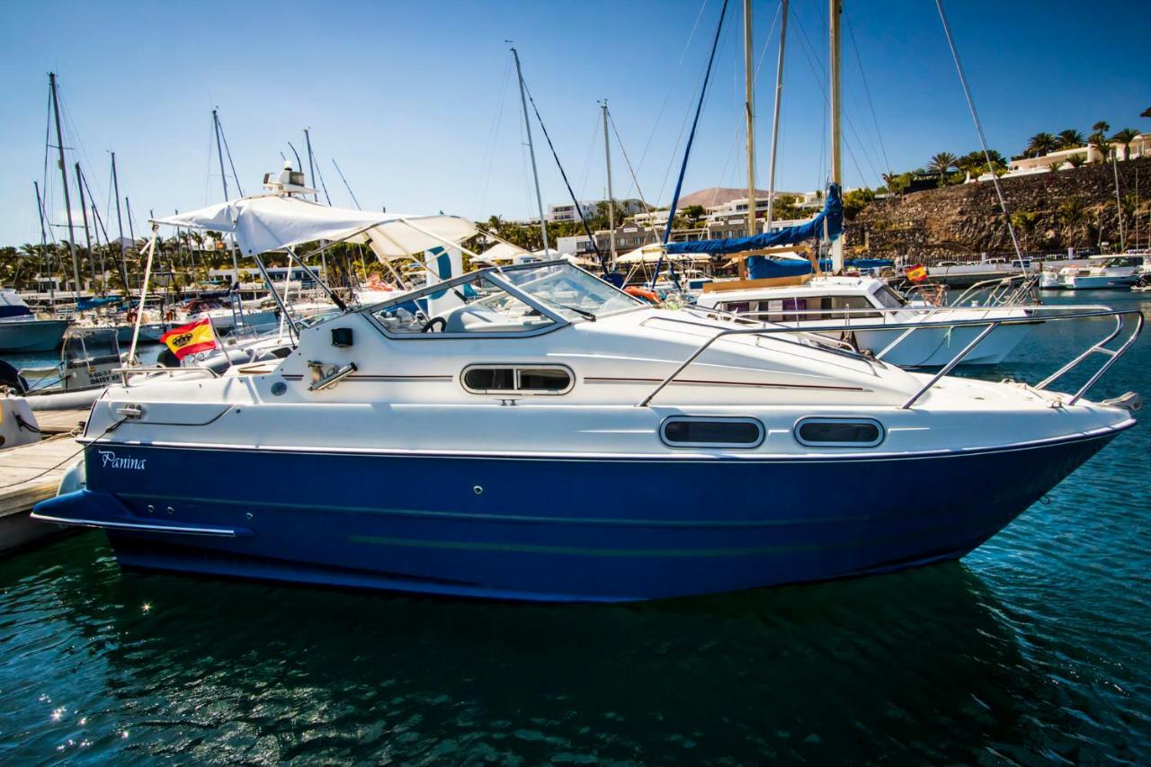 Cozy Boat To Unwind By The Ocean Hotel Puerto Calero Exterior photo